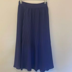 Midi skirt. Very good condition.